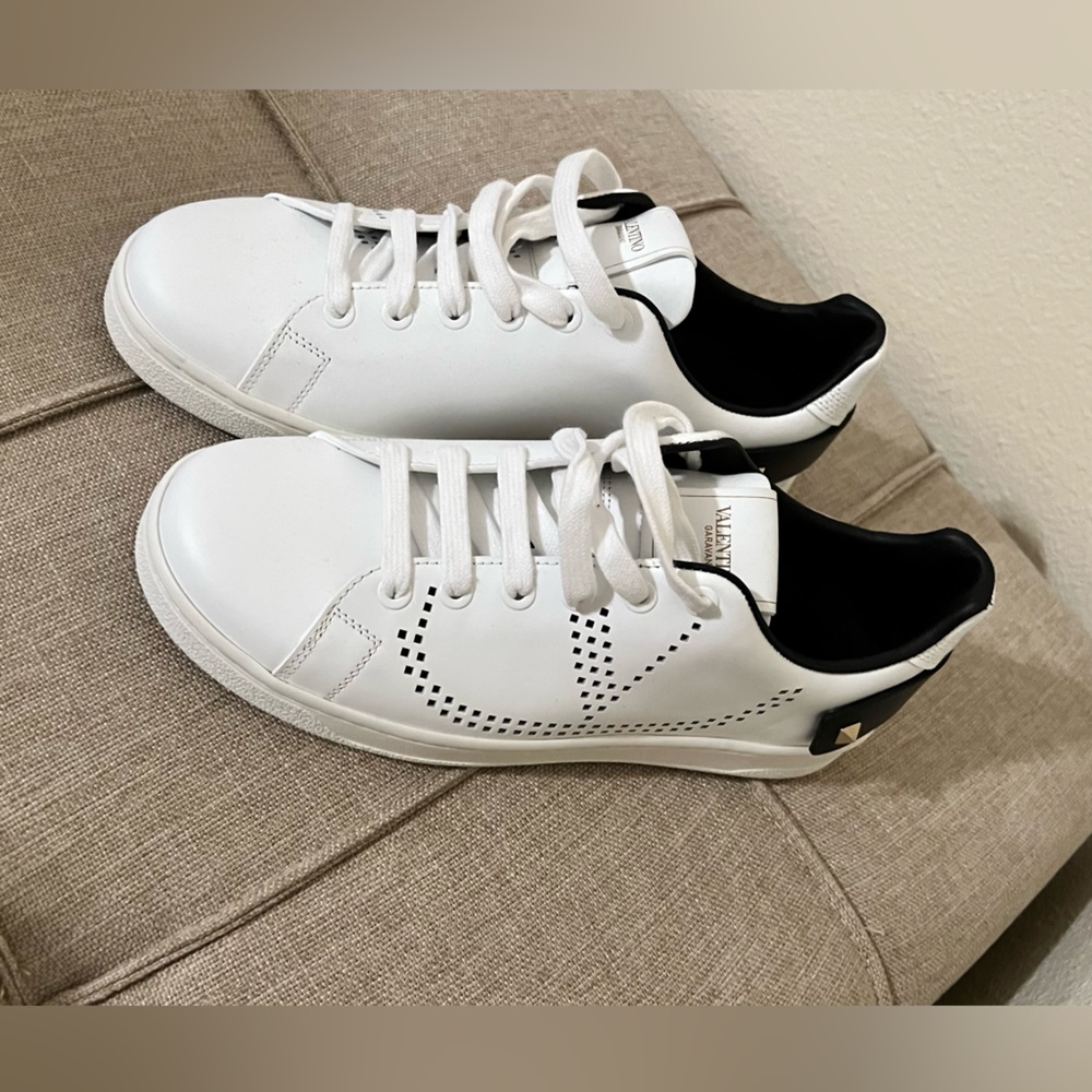 Valentino Sneakers-size 36